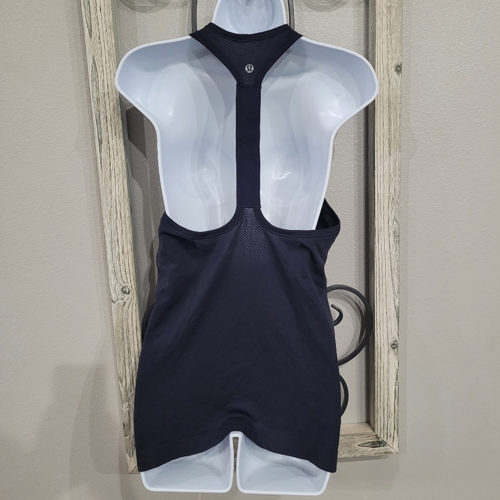 Lululemon Swiftly Tech Tank Top Size 6, Like New - image 3